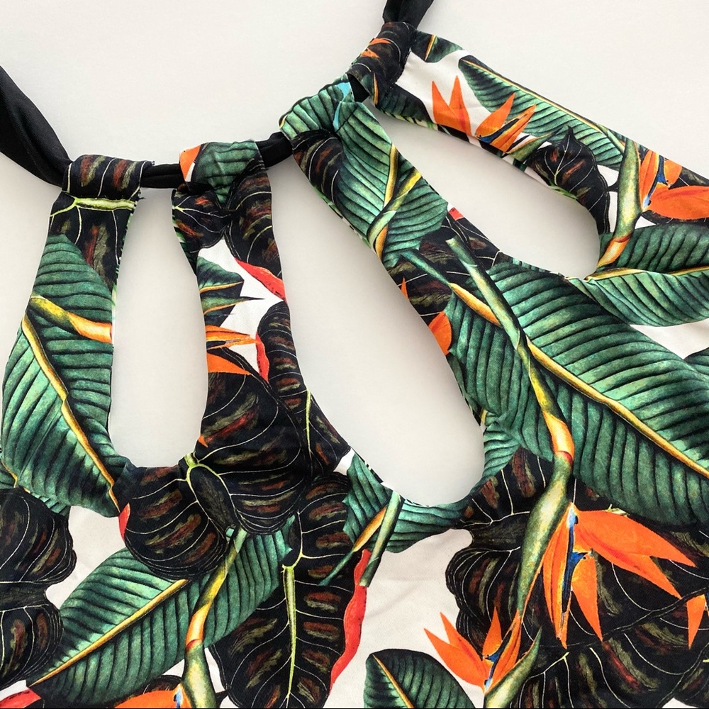 Reversible bikini top - Picture 2 of 9